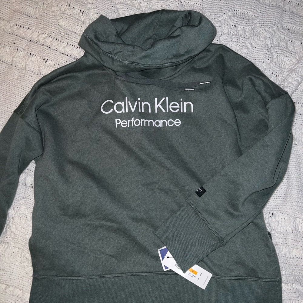 ✨Women's Calvin Klein Performance Sweatshirt ✨